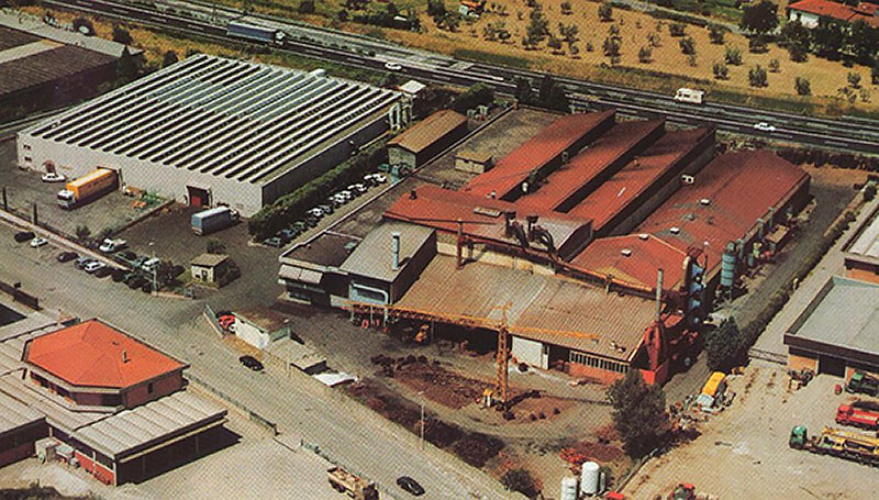 Azienda stabilimento anni 80